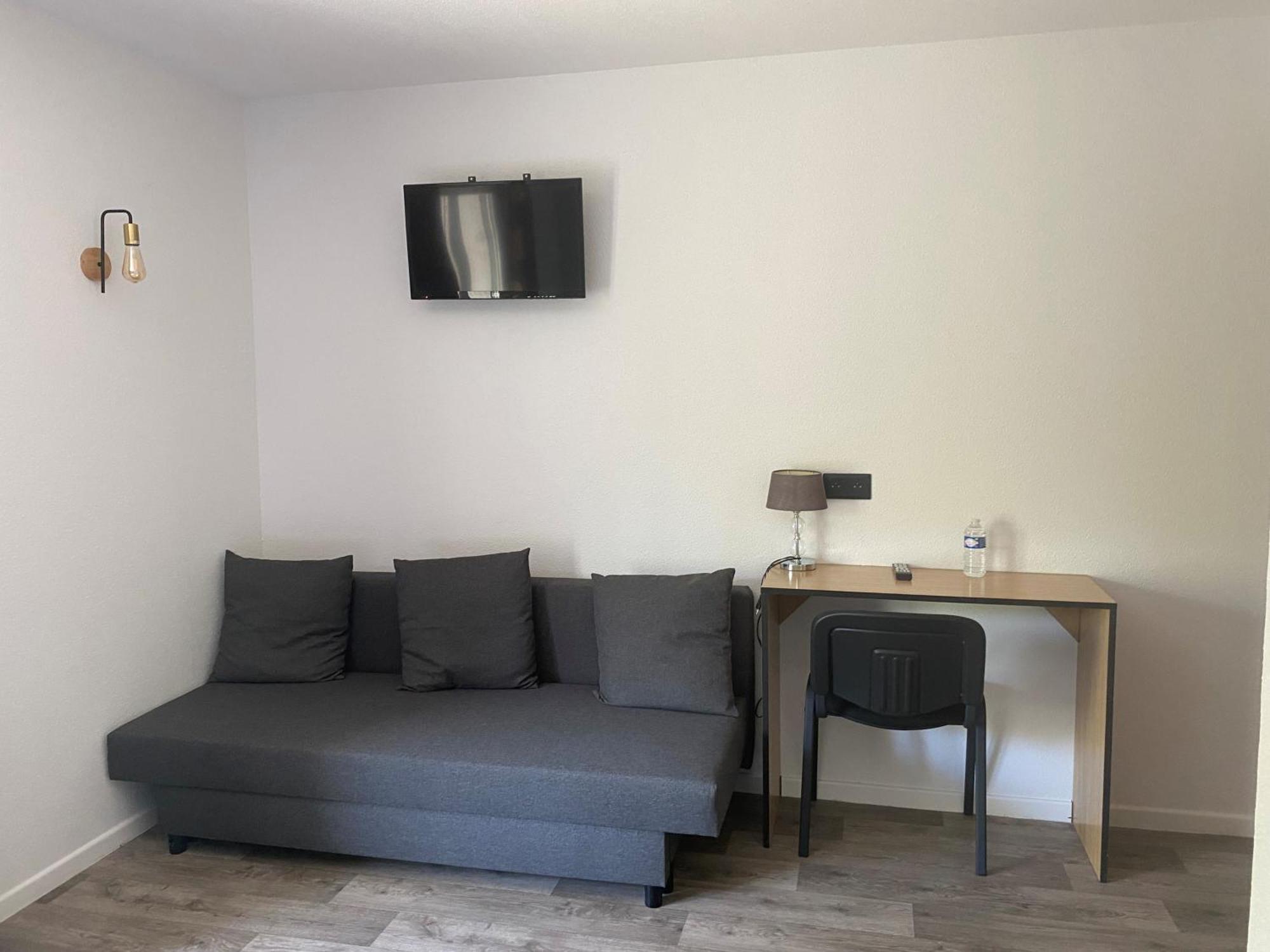 Logis Les Charmilles Chalon-Sur-Saone Sud Hotel Lux Ngoại thất bức ảnh