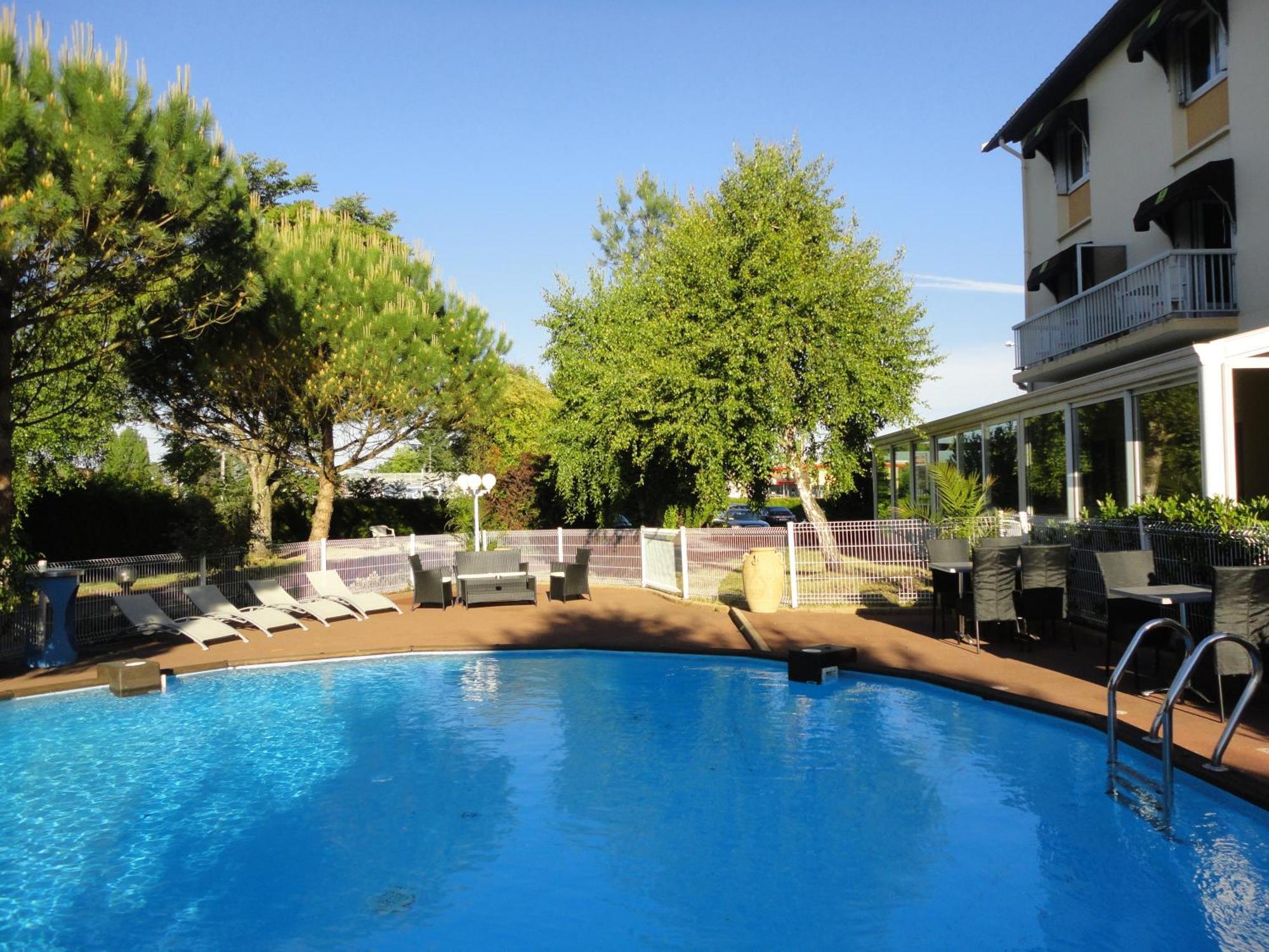 Logis Les Charmilles Chalon-Sur-Saone Sud Hotel Lux Ngoại thất bức ảnh